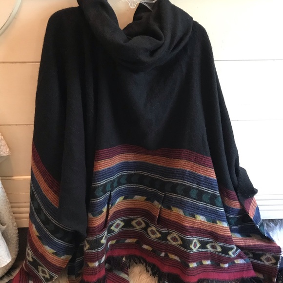 Tribal oversized poncho - Picture 1 of 4